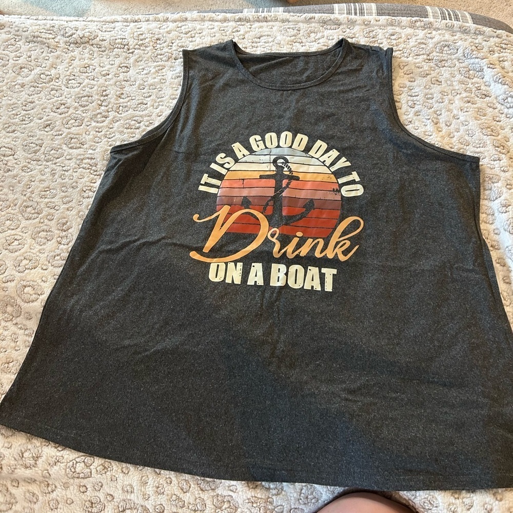 NWOT Women’s Charcoal Graphic Tank Top Size 5xl